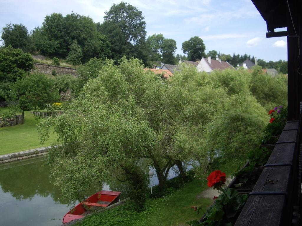 Penzion U Tkadlen Jindřichŭv Hradec Kültér fotó